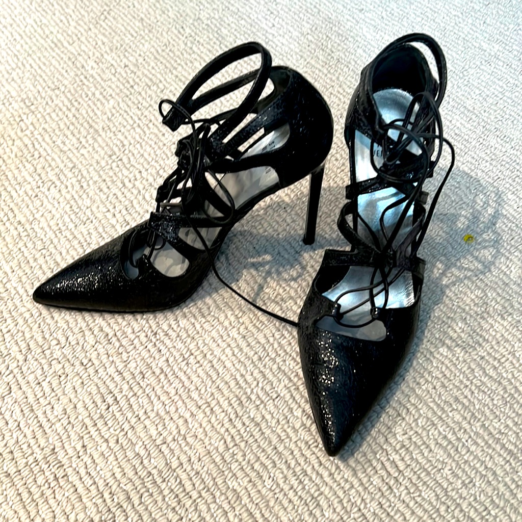 Worn Once Sexy Stuart Weitzman Pebbled Leather Stilettos